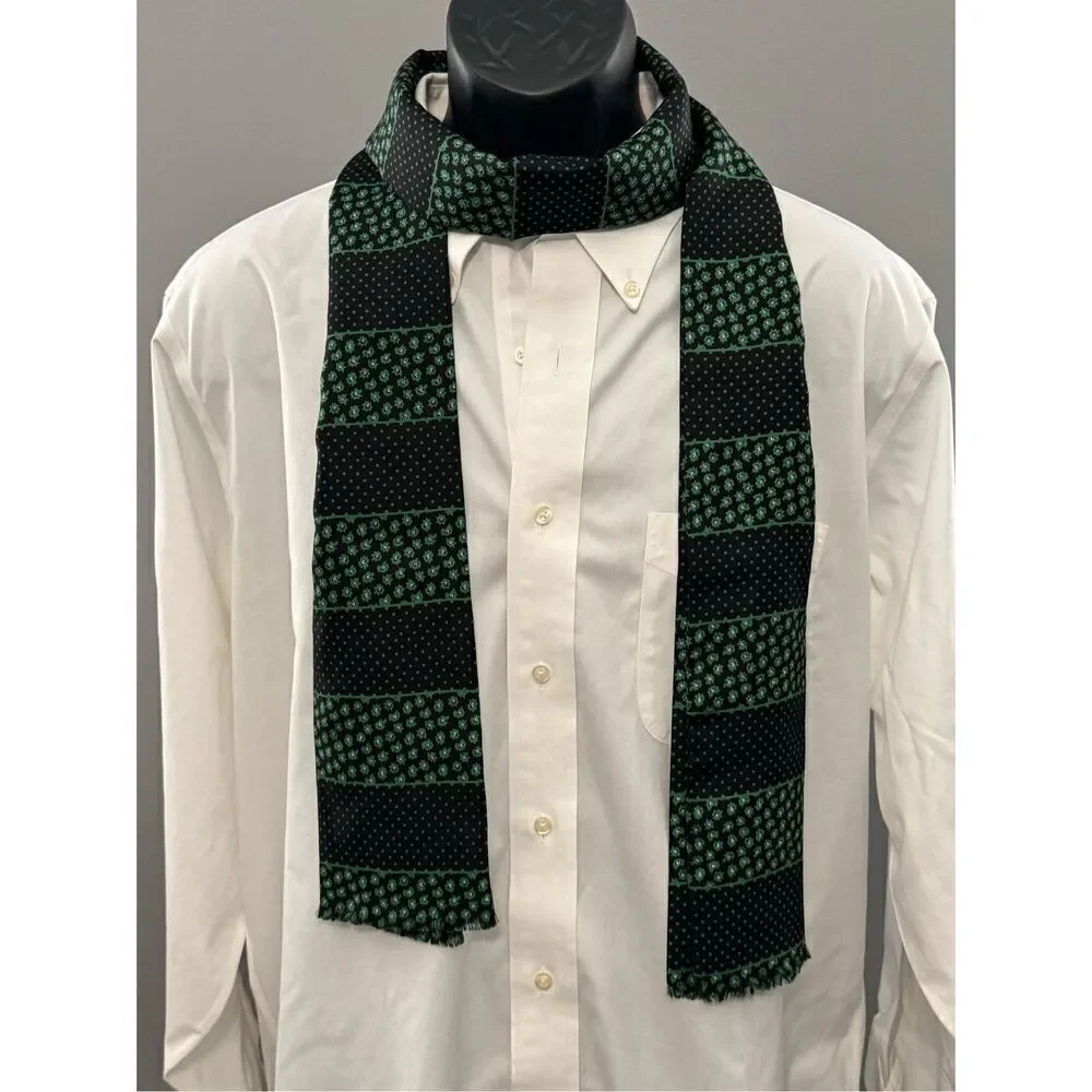 Men’s Black/Green Lightweight Scarf